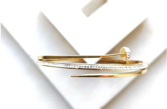 WHITE STONES CUFF